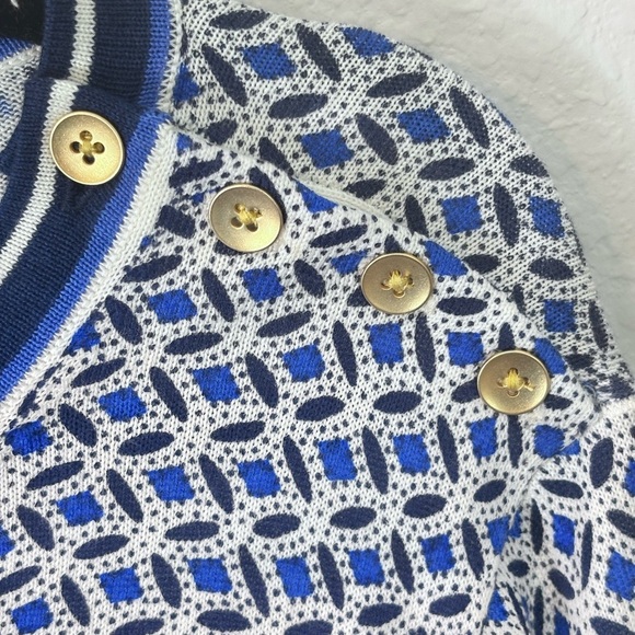 Talbots Blue and White Chic Geometric Patterned Blouse with Button Detail 2x - Picture 3 of 9